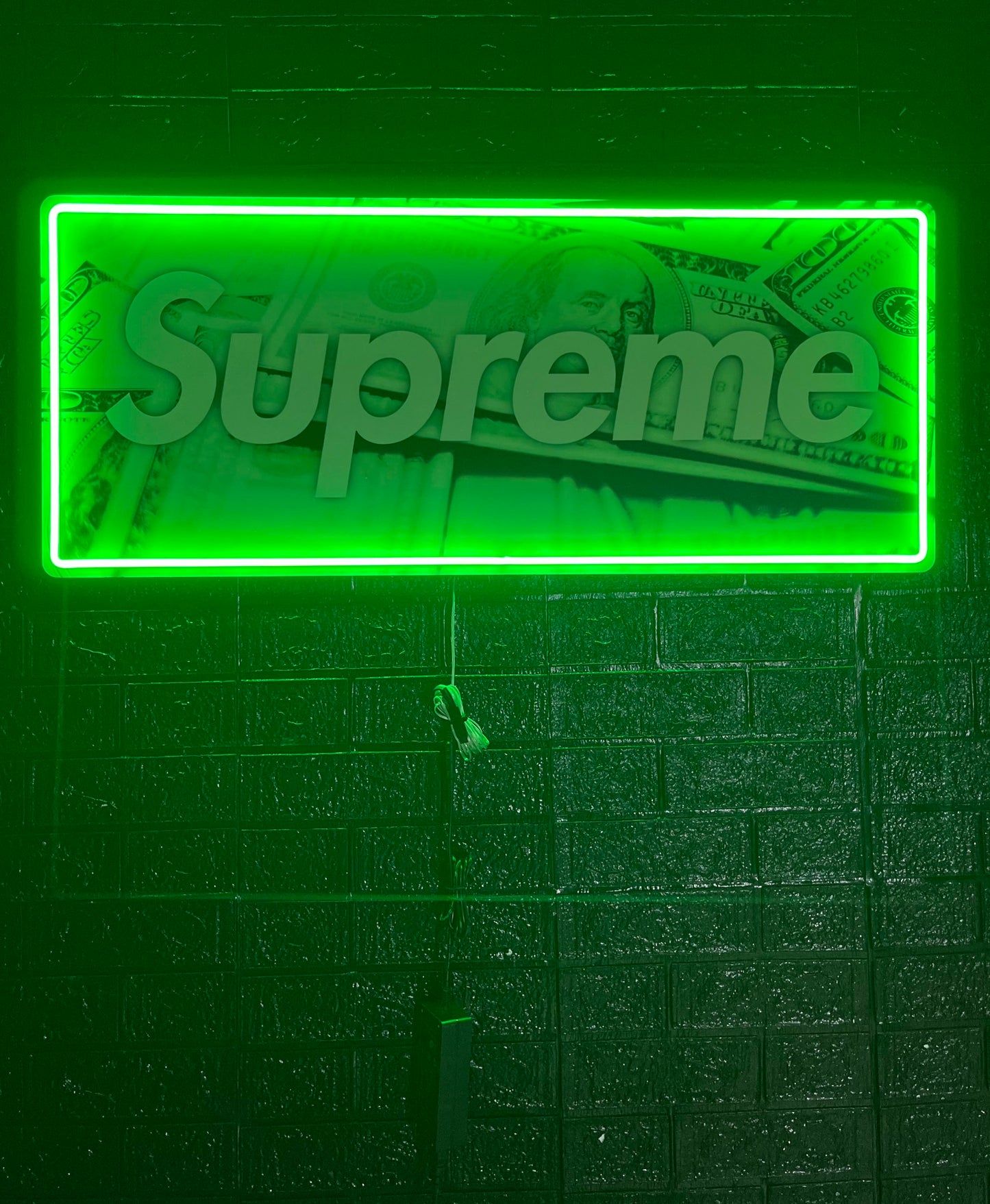 Banner - Supreme